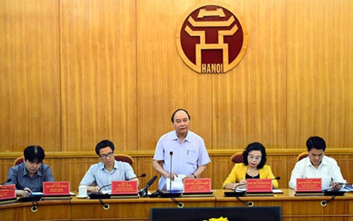 Thủ tướng Nguyễn Xuân Phúc trong buổi làm việc với lãnh đạo Hà Nội.