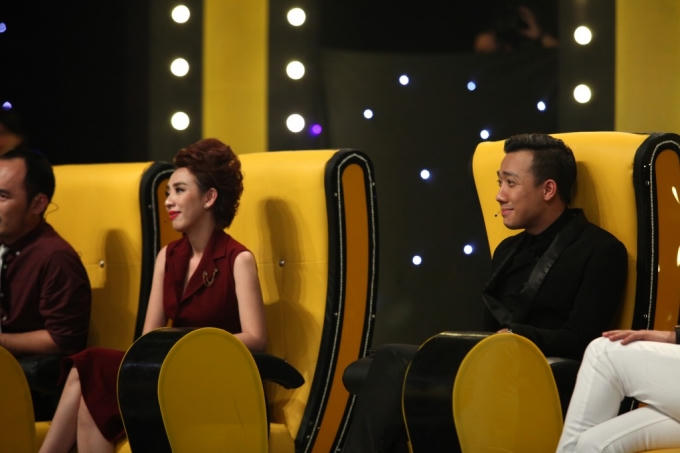 Diễn hài văn minh, “Thánh Taxi” nhận mưa lời khen từ Trấn Thành - Thu Trang