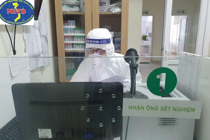 Ảnh: Bên trong khu cách li điều trị bệnh nhân mắc Covid-19 - Ảnh 7.