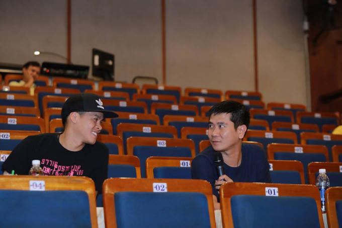 Nhạc sĩ Hồ Hoài Anh cùng biên đạo John Huy Trần có mặt tại Đà Nẵng. Ảnh: BTC.
