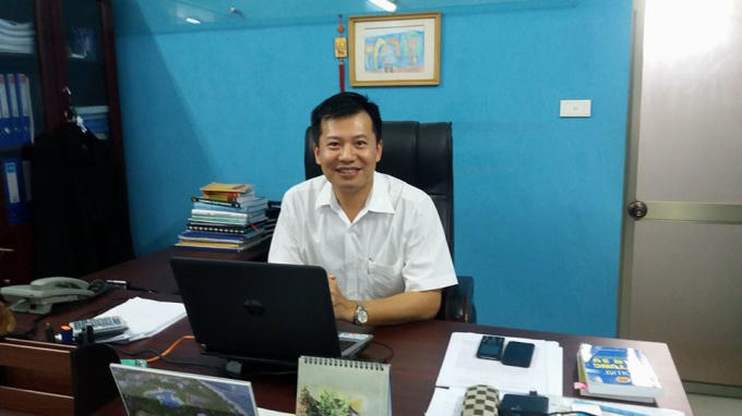 LS Hoàng Minh Hiển trao đổi với PV phapluatplus.vn. (Ảnh Lương Liễu).