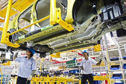 Ủy ban thường trực về Thương mại, Công nghiệp và Ngân hàng Thái Lan (JSCCIB) kiến nghị Chính phủ mới tăng cường các biện pháp kinh tế.