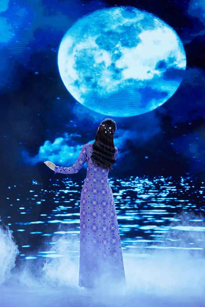 H&agrave; Thu: &ldquo;C&agrave;ng đi h&aacute;t, t&ocirc;i c&agrave;ng mới thương nghề ca sĩ...&rdquo;