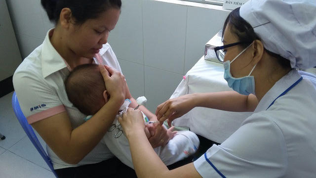 Chích ngừa là giải pháp hiệu quả để bảo vệ trẻ trước bệnh sởi