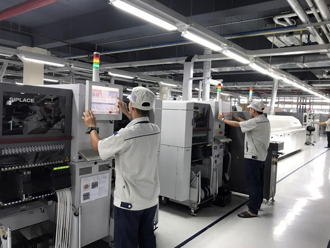 Bên trong nhà máy sản xuất của VNPT