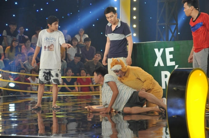 Diễn hài văn minh, “Thánh Taxi” nhận mưa lời khen từ Trấn Thành - Thu Trang