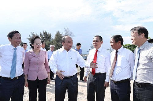 Thủ tướng đánh giá, Vinfast có sự bứt phá ngoạn mục về tiến độ.