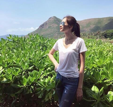 Thần thái sang trọng không trộn lẫn vào đâu được của Hoa hậu sinh năm 1991.