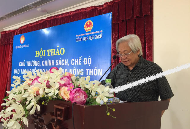 GS.TS Phạm Tất Dong - Ph&oacute; Chủ tịch ki&ecirc;m Tổng thư k&yacute; Trung ương Hội Khuyến học Việt Nam ph&aacute;t biểu tổng kết hội thảo.