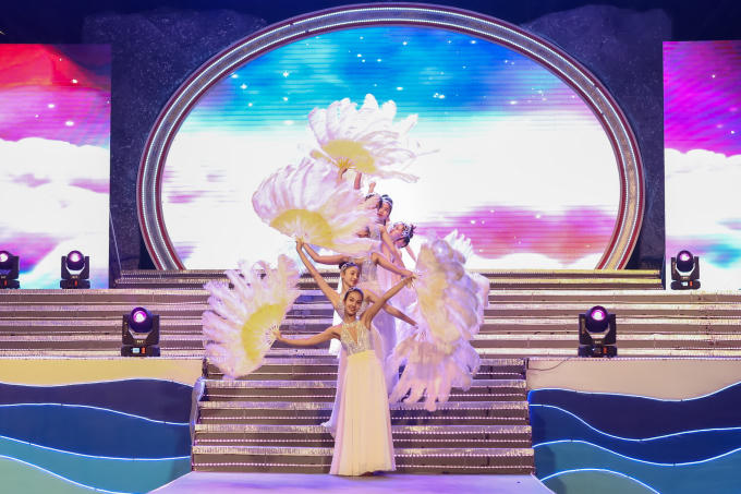 Quảng Ninh: Tỏa s&aacute;ng người đẹp Hạ Long 2018