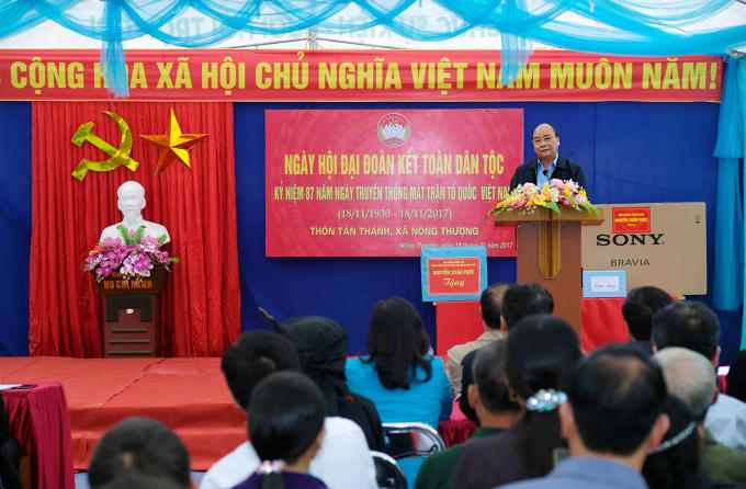 Thủ tướng Nguyễn Xuân Phúc dự ngày hội Đại đoàn kết tại Bắc Kạn