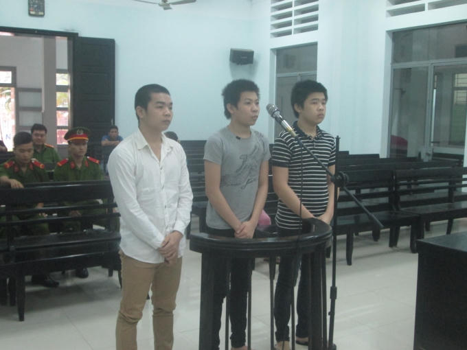 3 bị cáo Khôi, Anh, Duy tại phiên tòa.