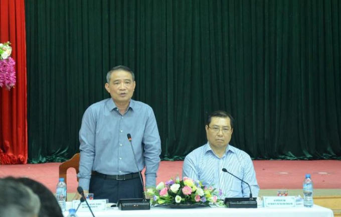 Bí thư Thành ủy Đà Nẵng Trương Quang Nghĩa (trái) cho biết không được lơ là, đừng làm xong đã hỏng và phải tuyệt đối an toàn.