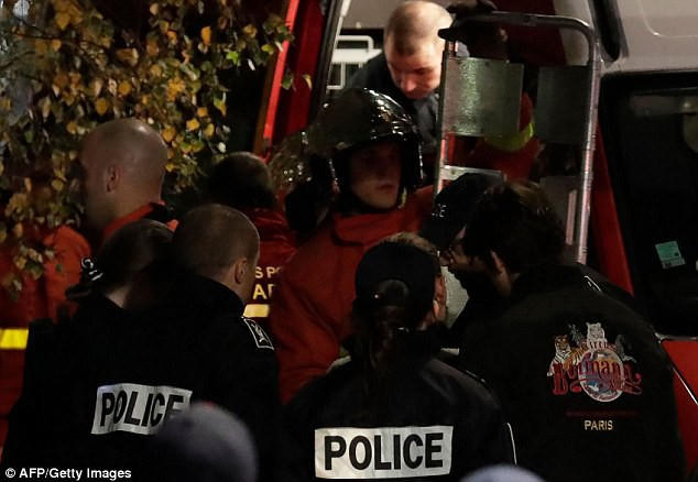 Thoạt tiên, nhân viên của đoàn xiếc đã cố gắng đuổi theo con hổ và lấy thịt ra để gọi nó về. Nhưng khi những nỗ lực của nhân viên đoàn xiếc đều thất bại, lực lượng cảnh sát quyết định phương án cuối cùng chính là phải hạ gục con hổ để chặn mọi khả năng xảy ra tình huống xấu.