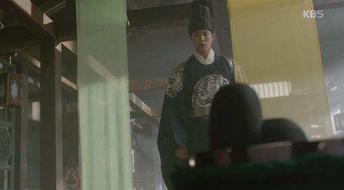 Mây họa ánh trăng tập 13: Kim Yoo Jung trao người yêu nụ hôn từ biệt