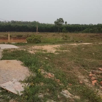 Suốt 15 năm bị chính quyền huyện Vĩnh Linh (Quảng Trị) “om” giấy CNQSDĐ không trả, cũng gần ấy năm ông Dũng khóc ròng đi đòi công lý.