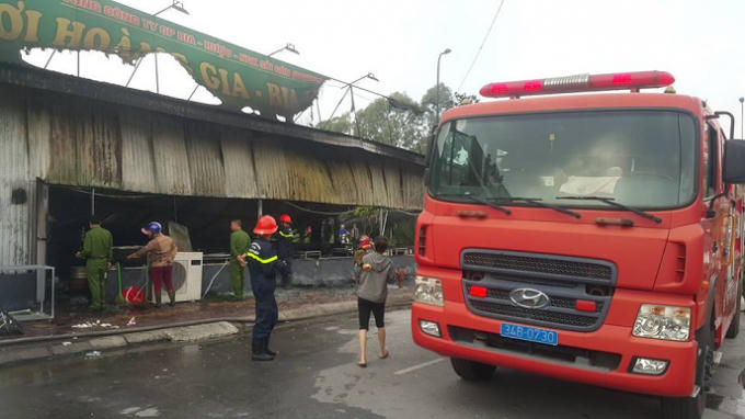 Lực lượng cứu hỏa có mặt tại hiện trường khống chế thành công vụ hỏa hoản.