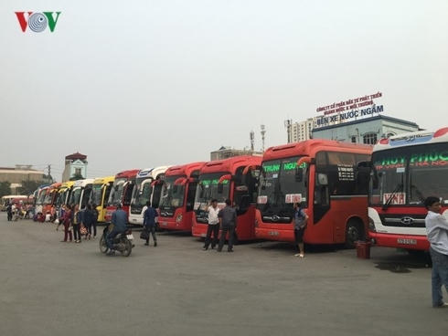 Bến xe Hà Nội đề nghị Sở GTVT Hà Nội cấp thêm phù xe hiệu xe tăng cường giải tỏa khách trong trường hợp khách tăng đột  biến.