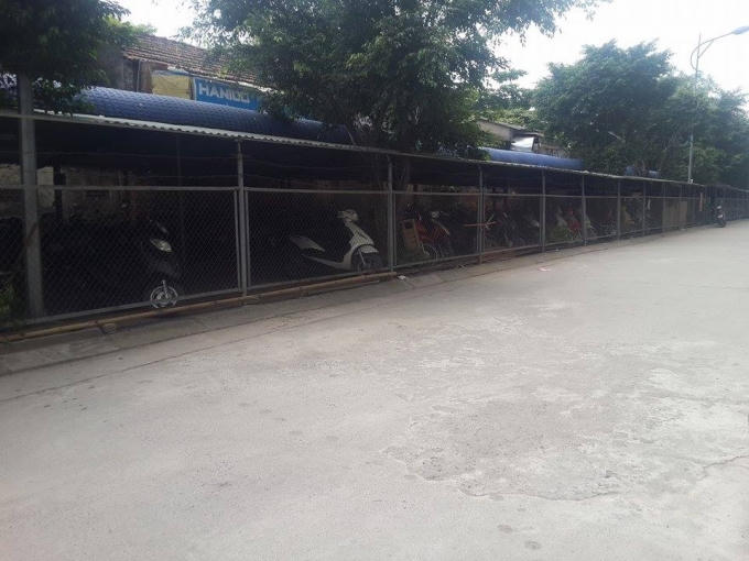 Một phần lô đất công cộng có diện tích là 4.283m2 đang được sử dụng xây dựng làm bãi gửi xe.