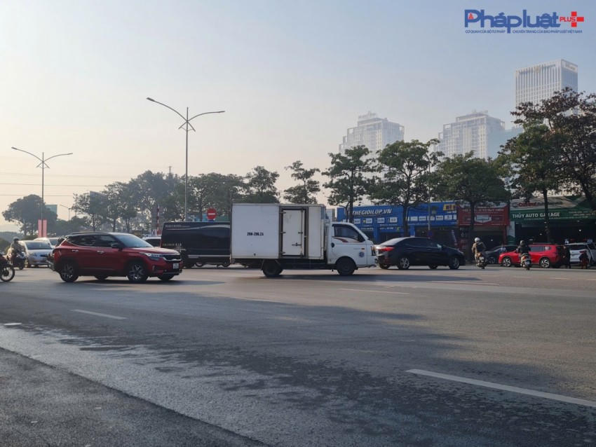 Các phương tiện di chuyển qua tuyến đường Lê Quang Đạo hướng về sân vận động Quốc gia Mỹ Đình được điều hướng quay ngược lại hướng ra đường Chân Văn Liêm hoặc Đại lộ Thăng Long.