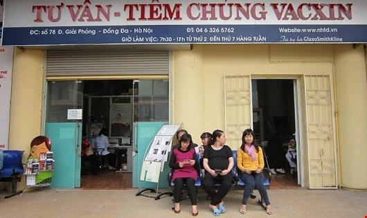 Giải &ldquo;b&agrave;i to&aacute;n&rdquo; vắc xin cho mẹ