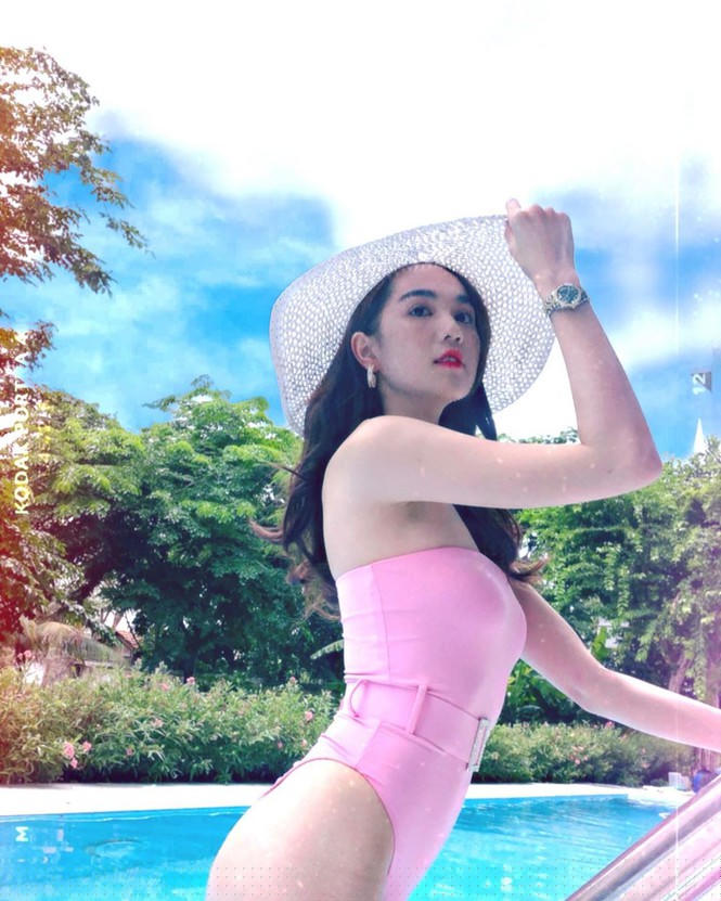 Ngọc Trinh khoe vòng 3 nóng bỏng - ảnh 10
