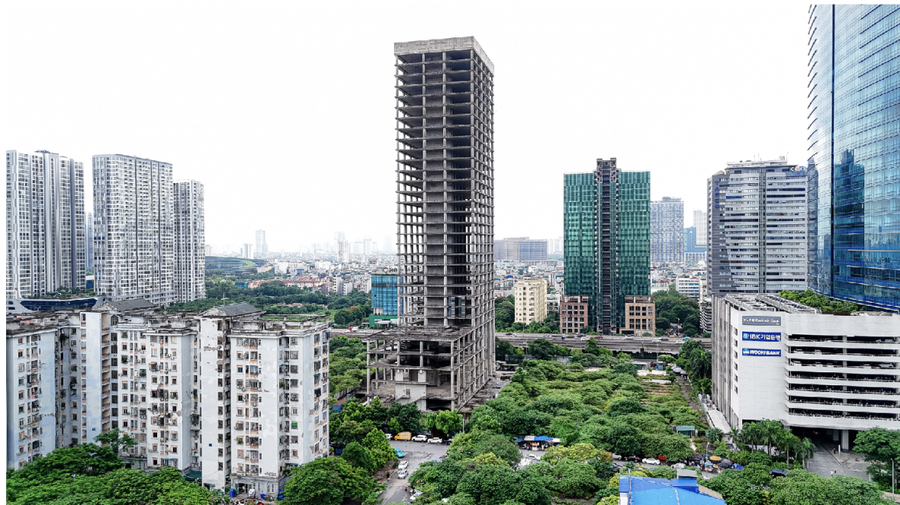 Tòa tháp của VICEM bỏ hoang suốt 10 năm nay