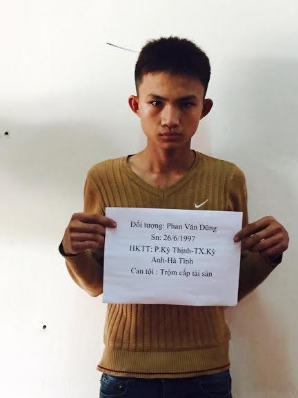 Đối tượng Phan Văn Dũng, có 2 tiền án về tội trộm cắp bị công an phường Kỳ Phương bắt giữ.