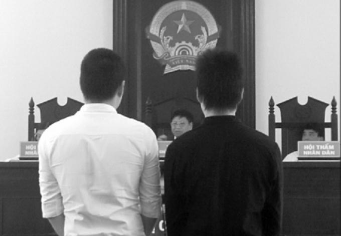 Tòa tuyên phạt bị cáo Đăng 3 năm 3 tháng tù, bị cáo Hà 2 năm tù.