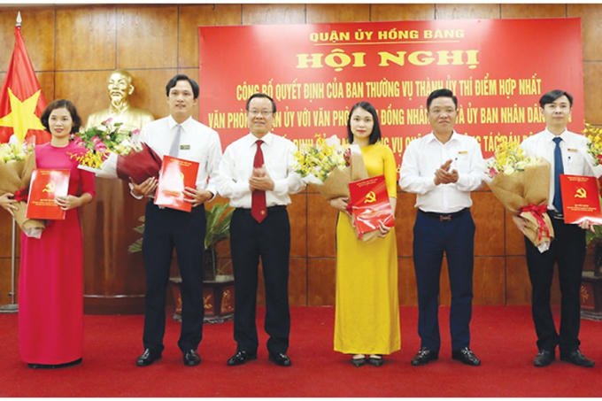 Kiện to&agrave;n tổ chức, nh&acirc;n sự 6 tỉnh th&agrave;nh