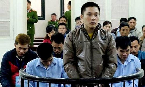 Các bị cáo tại tòa. (Ảnh Zing.vn)