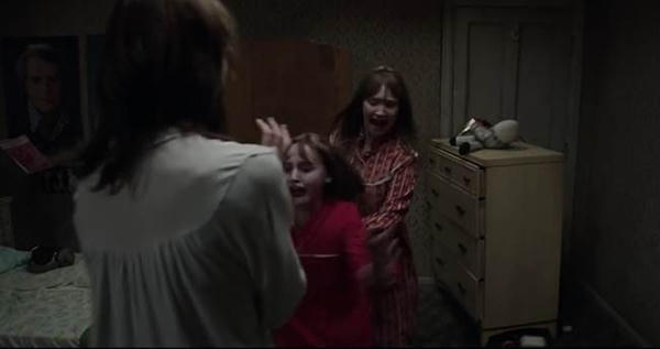 Những l&yacute; do khiến Conjuring 2 l&agrave; bộ phim kinh dị đ&aacute;ng xem của năm