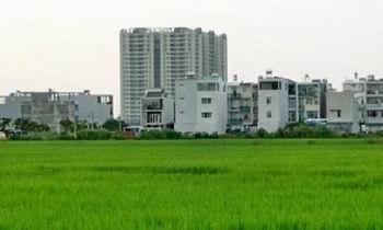 Chuyển đổi mục đích sử dụng đất là một nhu cầu cấp bách đặc biệt là ở những đô thị lớn nhằm khai thác tối đa lợi ích kinh tế, tài chính mà đất đai đem lại (Ảnh minh họa: Internet).