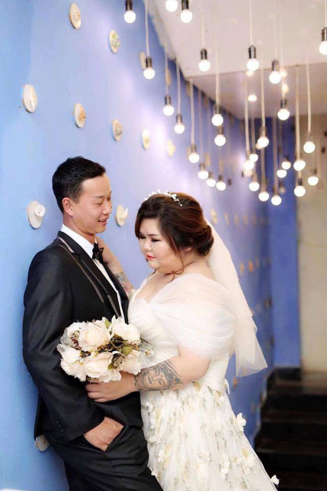 Cặp vợ chồng đũa lệch nhau 50 kg đang nổi tiếng trên MXH.