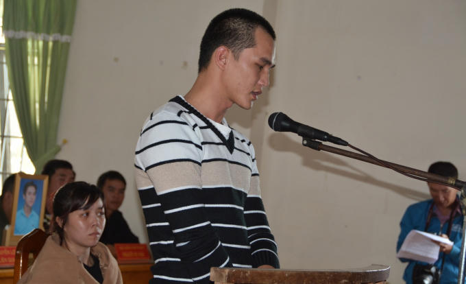 Nguyễn Thành Đức đang trả lời câu hỏi của HĐXX.