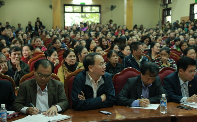 Hàng ngàn tiểu thương tại buổi đối thoại.