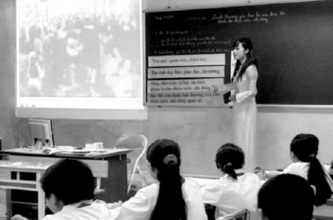 Người thầy chỉ có thể đến với học trò bằng kiến thức và đam mê sự nghiệp “trồng người”. (Ảnh minh họa )