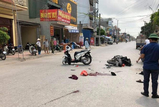 Hiện trường vụ tai nạn làm 5 người thương vong tại Thái Bình vào chiều ngày 29/4. (Ảnh: Tiền Phong)