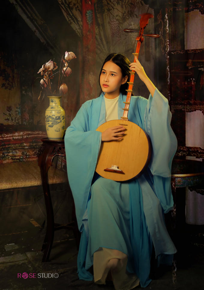 Tạo hình ấn tượng của nữ diễn viên trẻ.