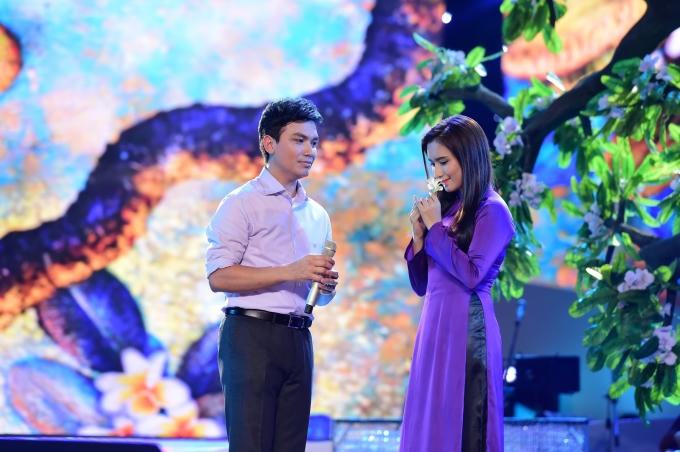 Khán giả “choáng váng” trước màn hát live cực “đỉnh” của Mạnh Quỳnh