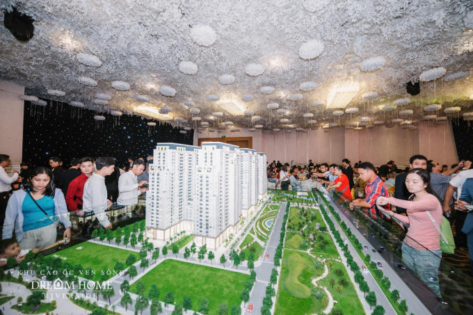 Các khách hàng tham dự đều hài lòng về quyết định chọn Dream Home Riverside làm nơi an cư và đầu tư sinh lợi.