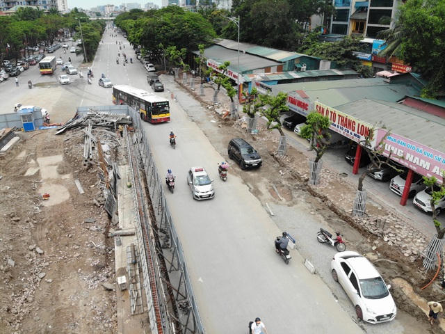 Công việc được thực hiện cẩn trọng, giám sát chặt chẽ.