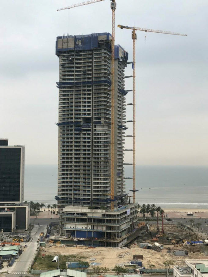 PPC An Thịnh Đà Nẵng (PPCAT) chính thức cất nóc tòa nhà thứ nhất trong tổ hợp 4 tòa nhà cao nhất miền Trung Việt Nam.