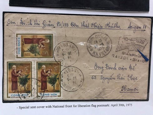 Phong bì thư có dấu nhật ấn đúng ngày 30/4/1975.