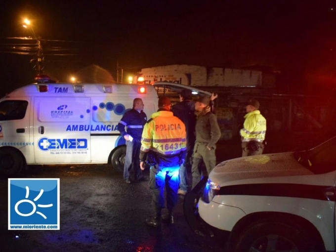 Xe cứu thương tại hiện trường vụ tai nạn. (Ảnh: Mi Oriente)