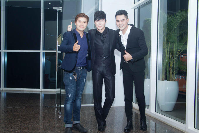 Nathan Lee lên tiếng về việc “quá giàu nên không thèm nhận show”