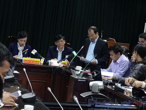 Ông Trần Đắc Phu, Cục trưởng Cục Y tế Dự phòng cho biết: "Bệnh nhân có biểu hiện sốt xuất huyết nhưng âm tính với sốt xuất huyết đều được làm xét nghiệm Zika”. Ảnh: Ngọc Nga