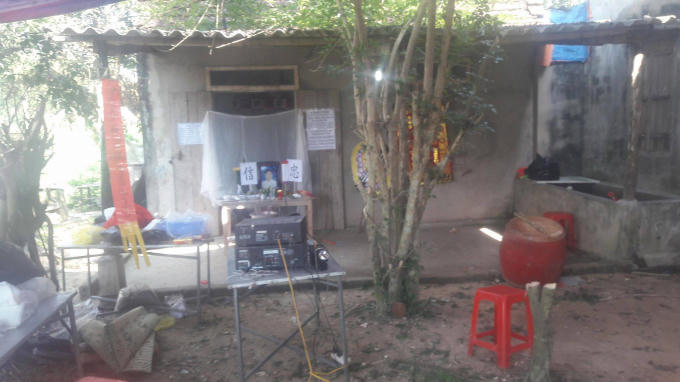 Gia đình tổ chức lễ mai táng cho nạn nhân.