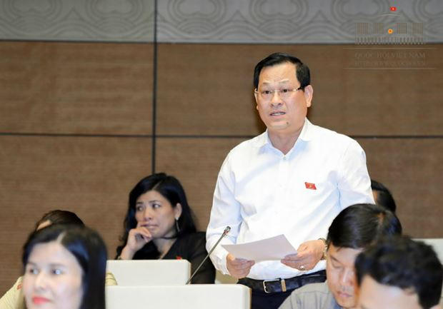 ĐB Nguyễn Hữu Cầu (Nghệ An) phát biểu.