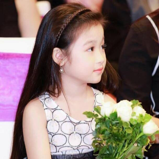 B&eacute; g&aacute;i cover Duy&ecirc;n Phận g&acirc;y b&atilde;o cộng đồng mạng